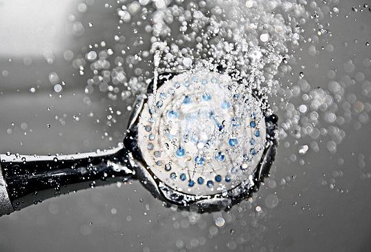 shower-shower-head-water-drop-of-water-161502-1576663301.jpg